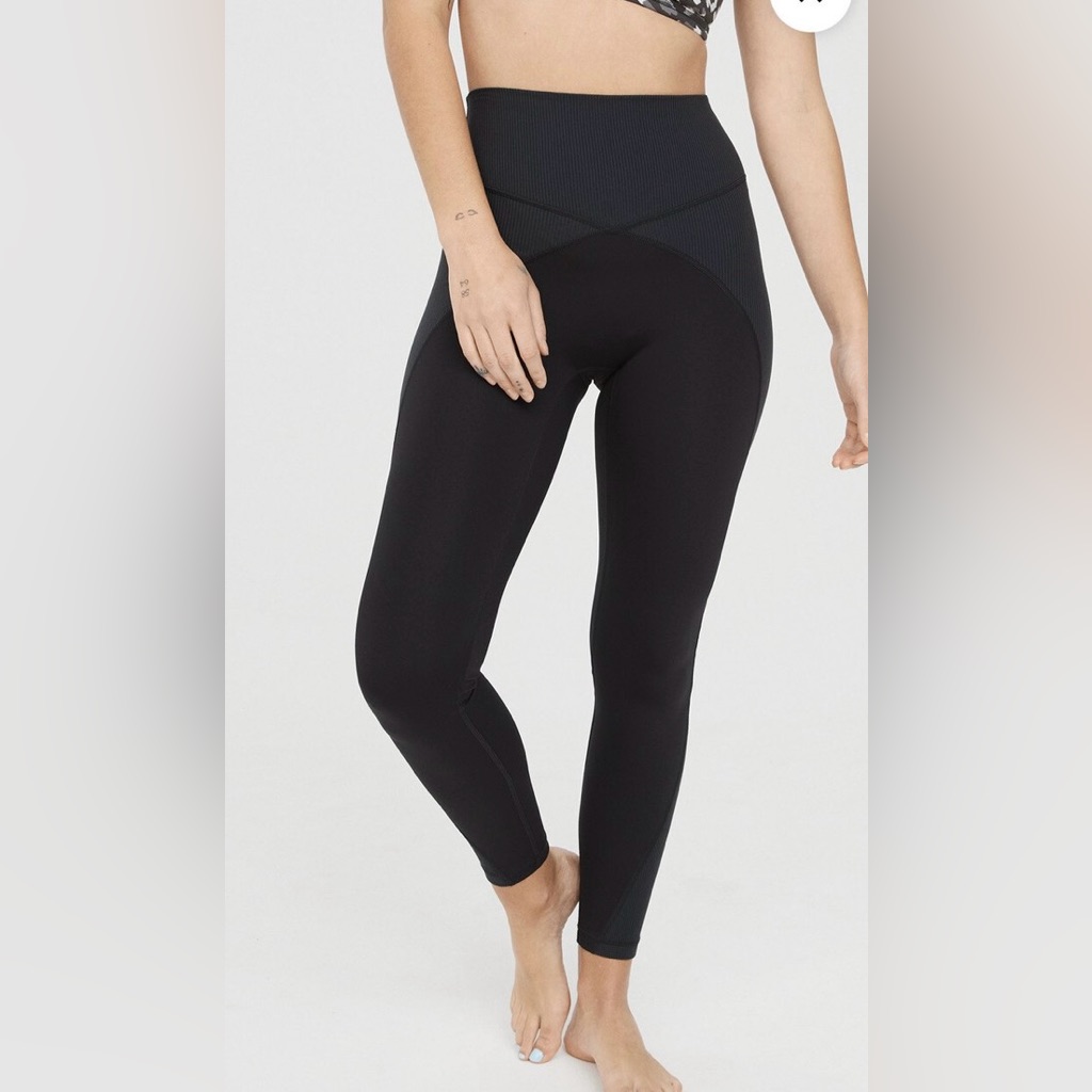 Nwt Offline By Aerie 7/8 Leggings Black Ribbed High Rise Size M